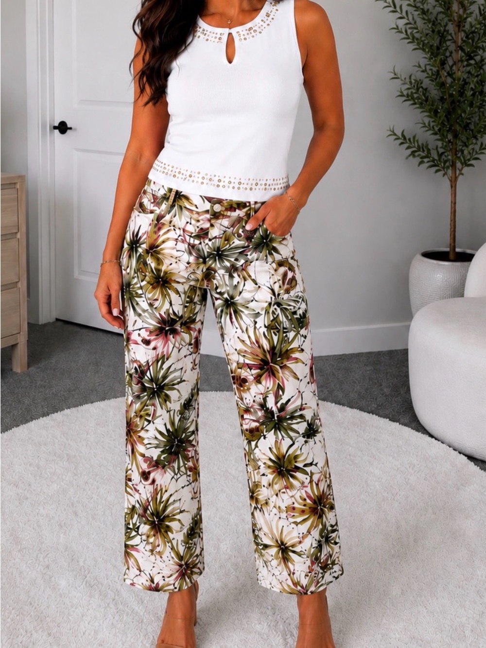 Tropical Floral Cropped Pants in White, Green & Pink size 12 .